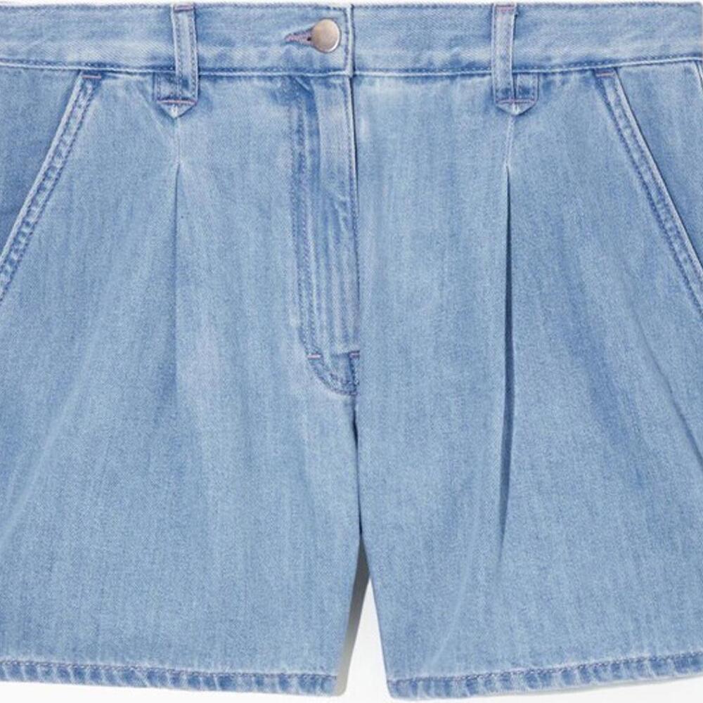 COS Women's US26 Blue Pleated Denim Shorts Relaxed-Fit High Rise Pockets Bermuda